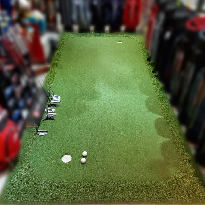 Spider - Portable Golf Putting Green - 5' X 12'